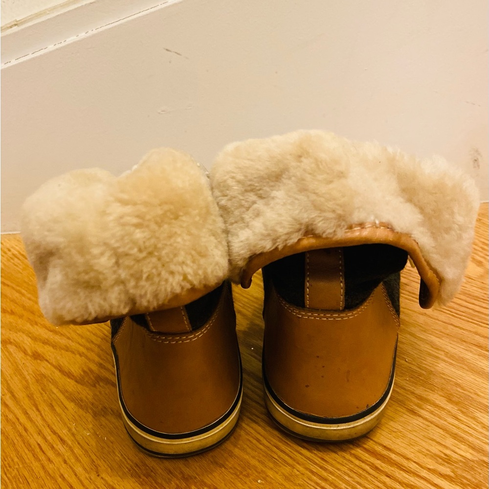 Tory Burch Benjamin Shearling Lined Sneakers - image 5